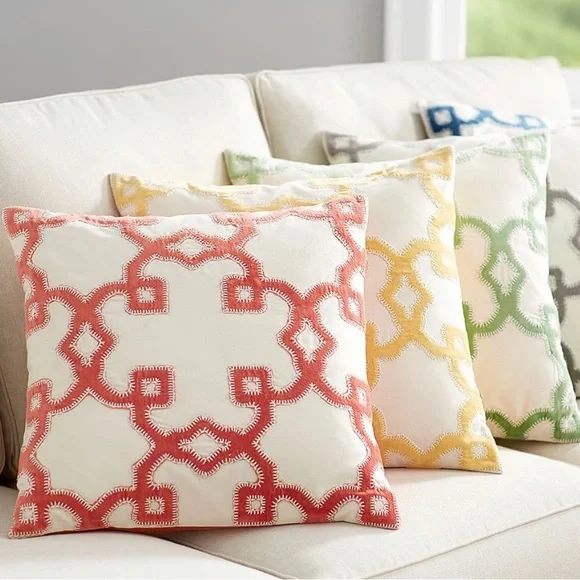 Pottery Barn Accents Pottery Barn Trellis Velvet Appliqu Throw